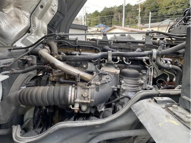 MITSUBISHI FUSOU SUPER GREAT 2012