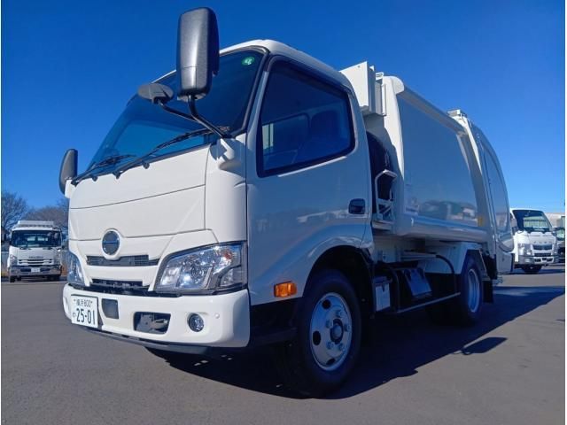 HINO DUTRO 2025