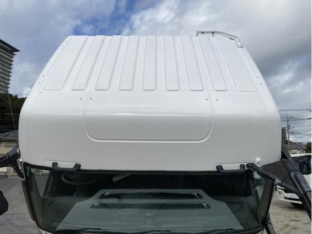 MITSUBISHI FUSOU SUPER GREAT 2016