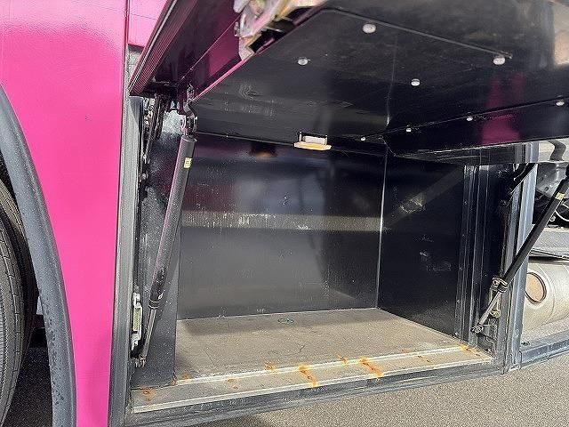 HINO Blue Ribbon 2004