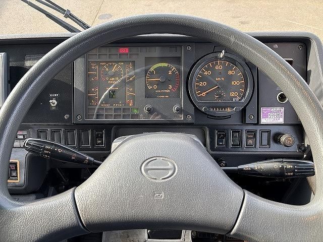 HINO Blue Ribbon 2004