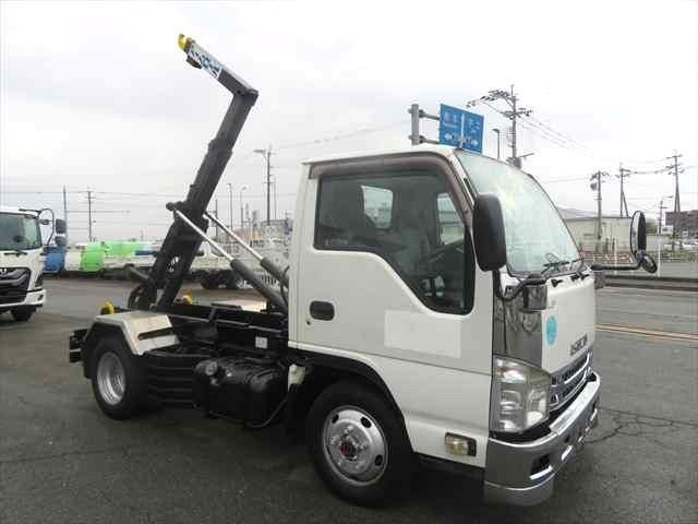 ISUZU ELF 2011