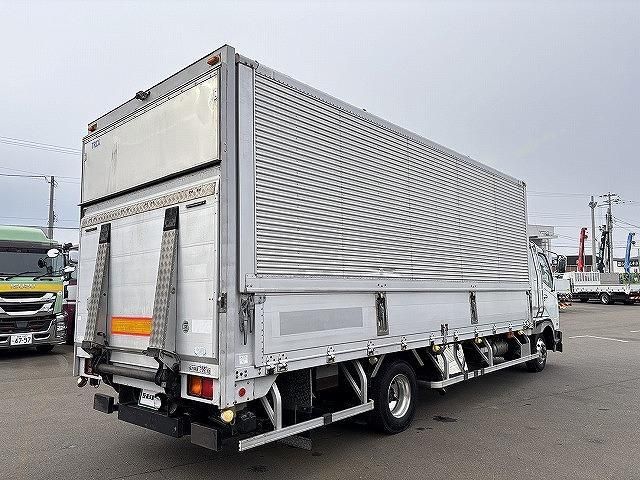 MITSUBISHI FUSOU FIGHTER 2005