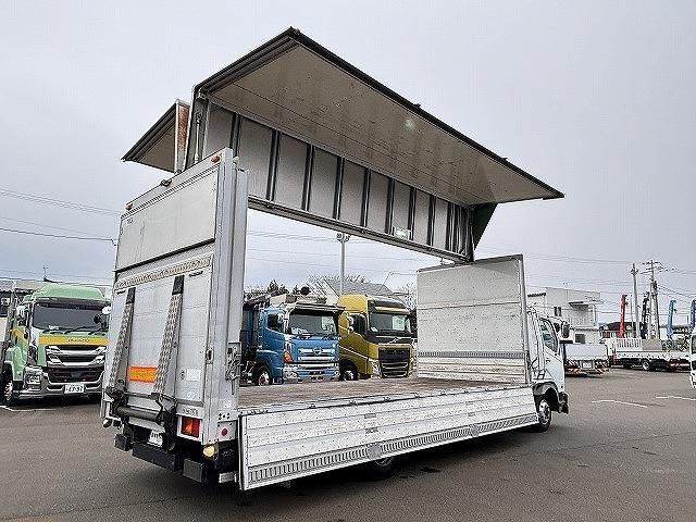 MITSUBISHI FUSOU FIGHTER 2005