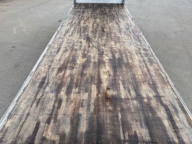 MITSUBISHI FUSOU FIGHTER 2005