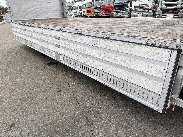 MITSUBISHI FUSOU FIGHTER 2005