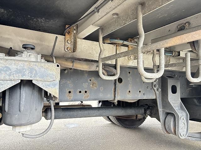 MITSUBISHI FUSOU FIGHTER 2005