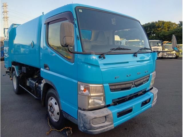 MITSUBISHI CANTER 2014