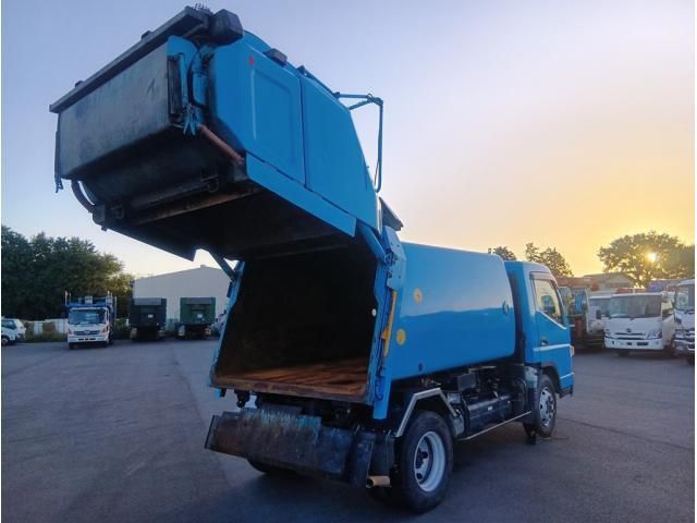 MITSUBISHI CANTER 2014