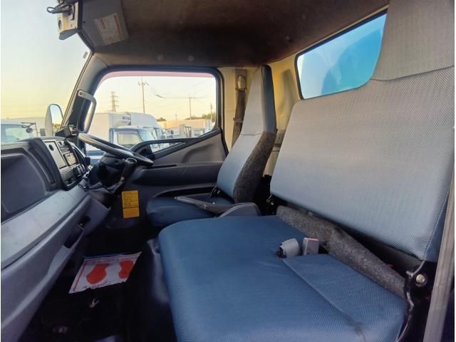 MITSUBISHI CANTER 2014