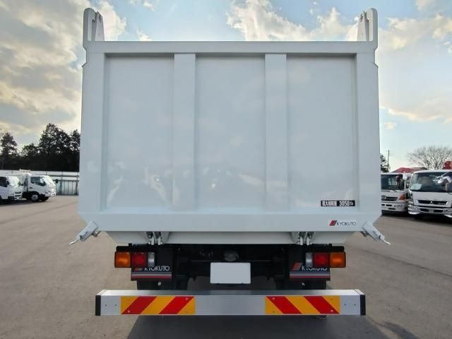 MITSUBISHI FUSOU FIGHTER 2025