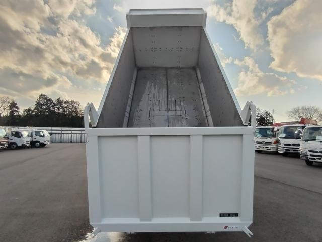 MITSUBISHI FUSOU FIGHTER 2025