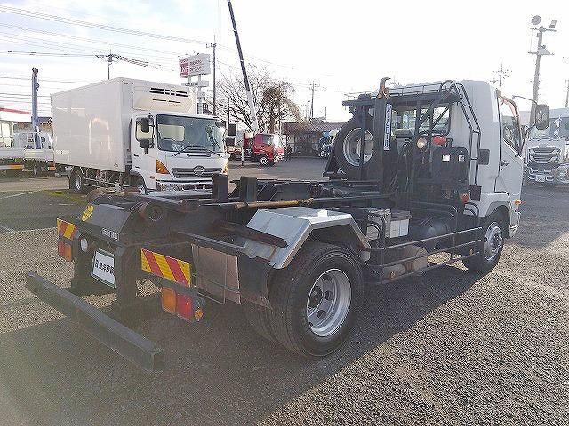 MITSUBISHI FUSOU FIGHTER 2015