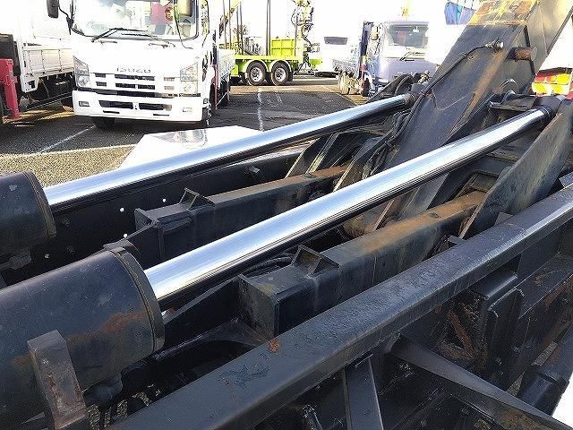 MITSUBISHI FUSOU FIGHTER 2015