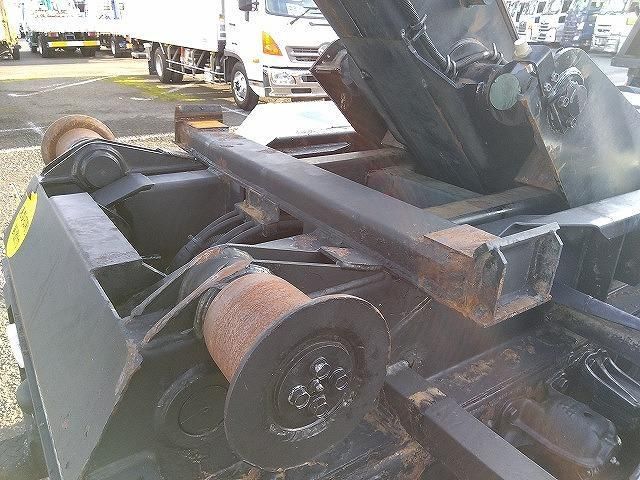 MITSUBISHI FUSOU FIGHTER 2015