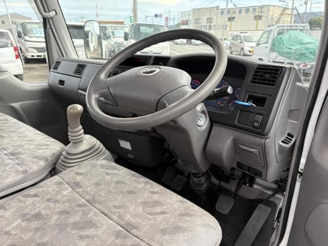 MAZDA TITAN 2010