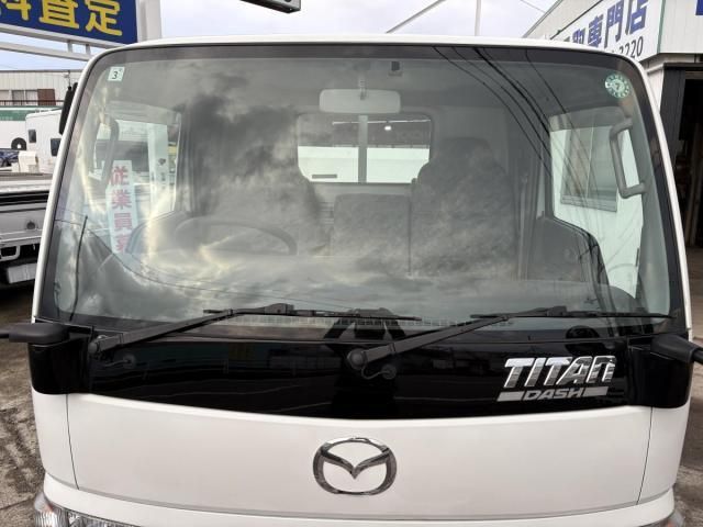 MAZDA TITAN 2010
