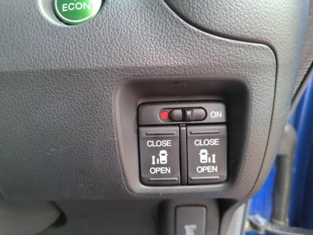 HONDA N BOX CUSTOM 4WD 2015