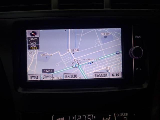 TOYOTA PRIUS Alpha 2014