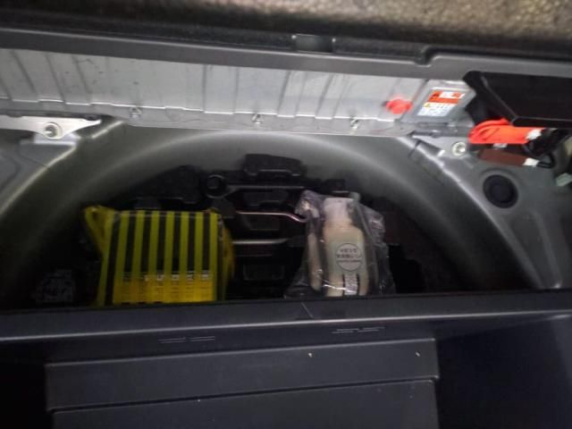 TOYOTA PRIUS Alpha 2014