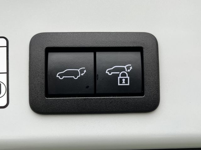 TOYOTA COROLLA CROSS HYBRID 2023