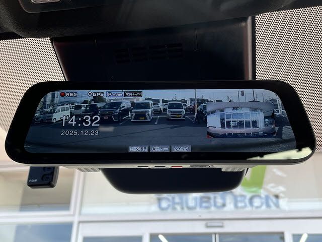 TOYOTA VOXY HYBRID 2024