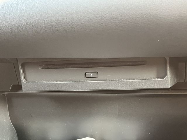 TOYOTA VOXY HYBRID 2024