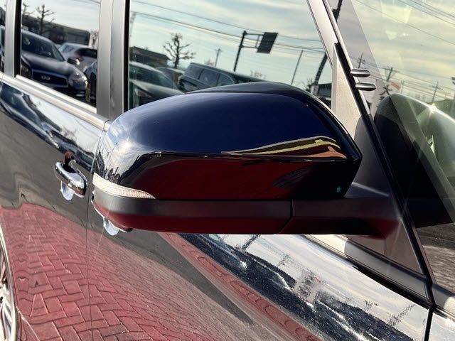 TOYOTA VOXY HYBRID 2024