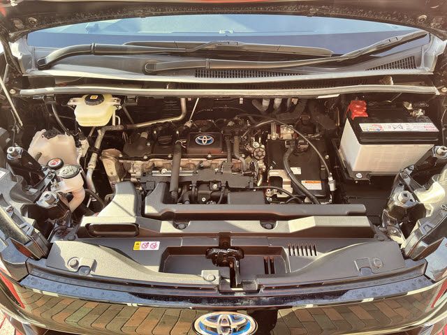 TOYOTA VOXY HYBRID 2024