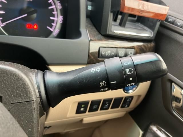 TOYOTA VELLFIRE  HYBRID 4WD 2014