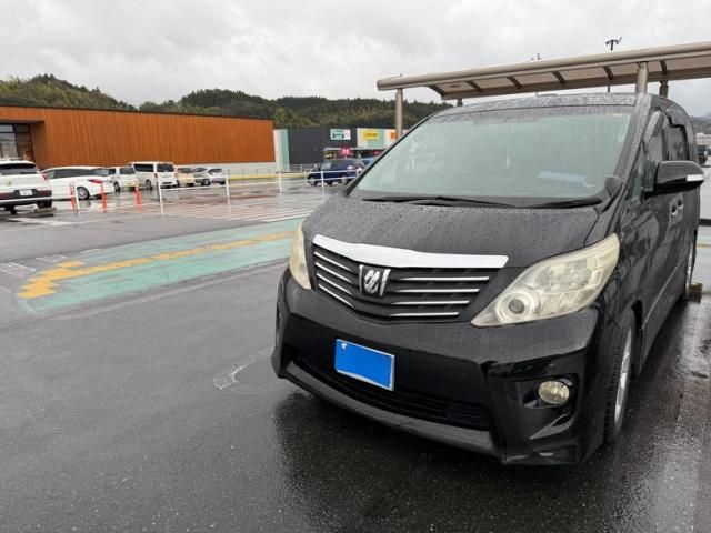 TOYOTA ALPHARD 2009