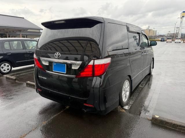 TOYOTA ALPHARD 2009