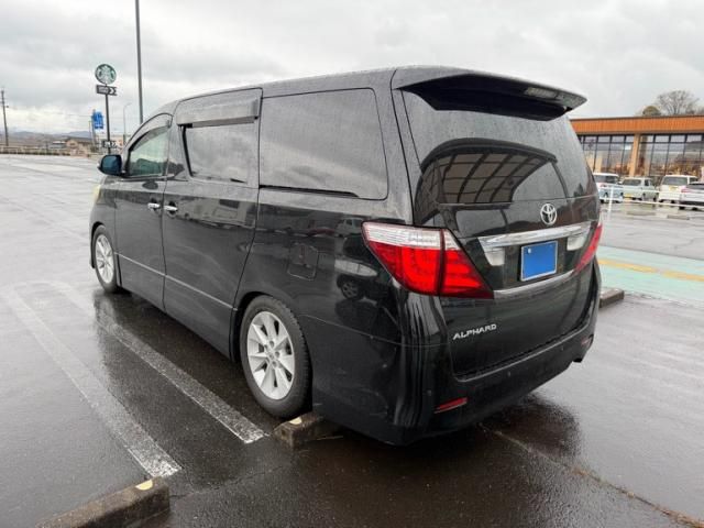 TOYOTA ALPHARD 2009