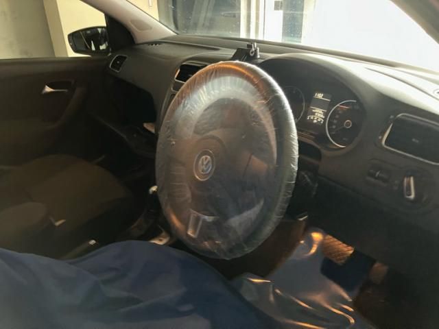 VOLKSWAGEN VOLKSWAGEN POLO 2011