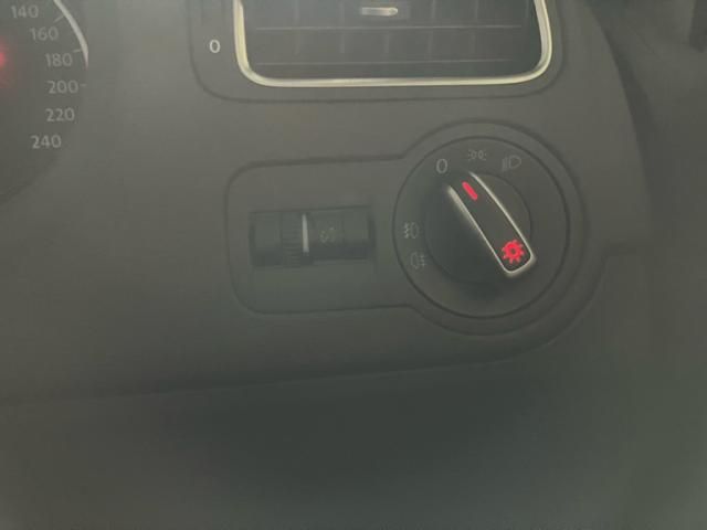 VOLKSWAGEN VOLKSWAGEN POLO 2011