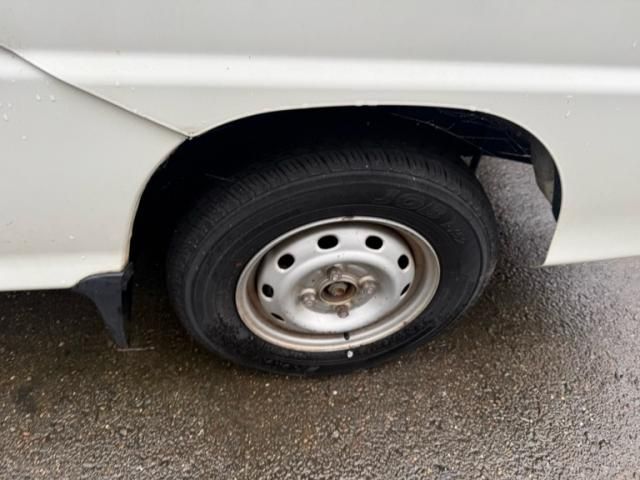 SUBARU SAMBAR truck 2000