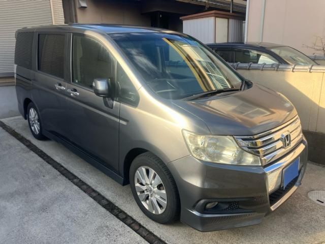 HONDA STEPWAGON SPADA 2011