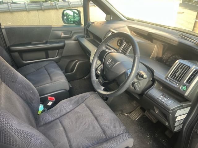 HONDA STEPWAGON SPADA 2011