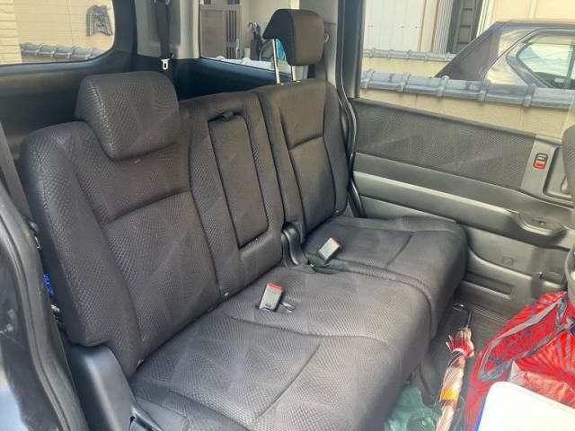 HONDA STEPWAGON SPADA 2011