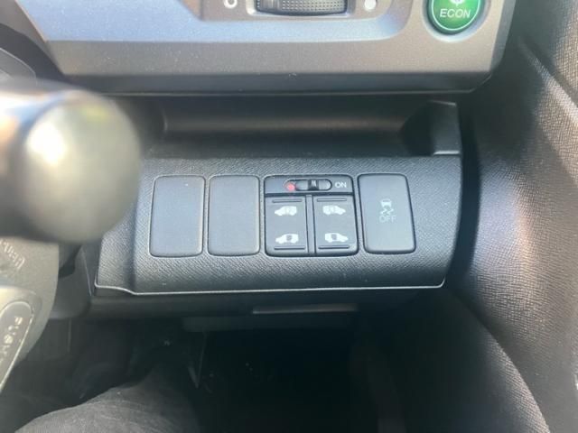 HONDA STEPWAGON SPADA 2011