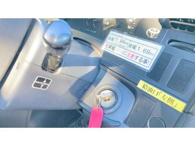 TOYOTA HIACE wagon 1998