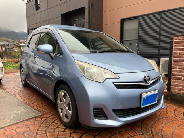TOYOTA RACTIS 2013