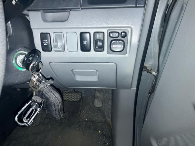 TOYOTA NOAH 4WD 2005