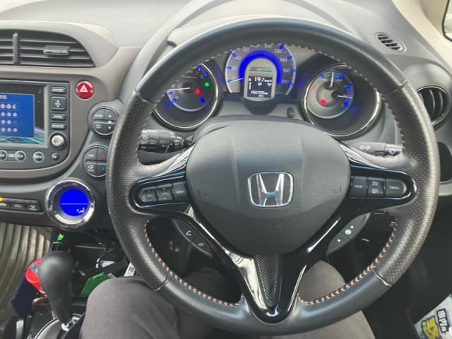 HONDA FIT SHUTTLE HYBRID 2011