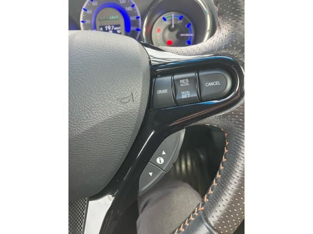 HONDA FIT SHUTTLE HYBRID 2011