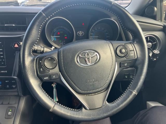 TOYOTA AURIS HYBRID 2017