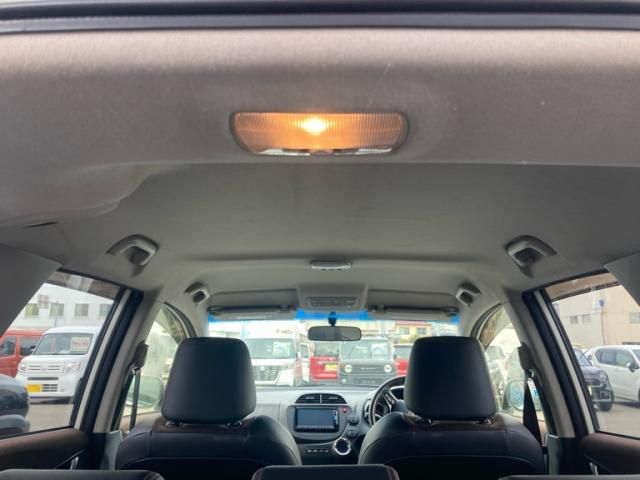 HONDA FIT SHUTTLE HYBRID 2013