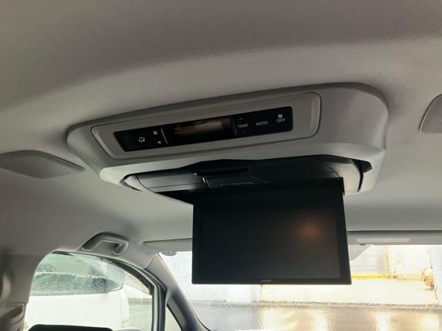 TOYOTA VOXY HYBRID 2017