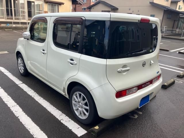 NISSAN CUBE 2011