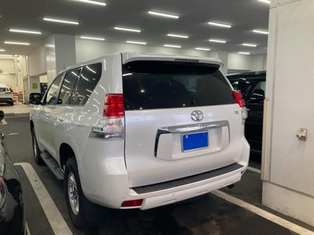 TOYOTA LANDCRUISER PRADO 2012